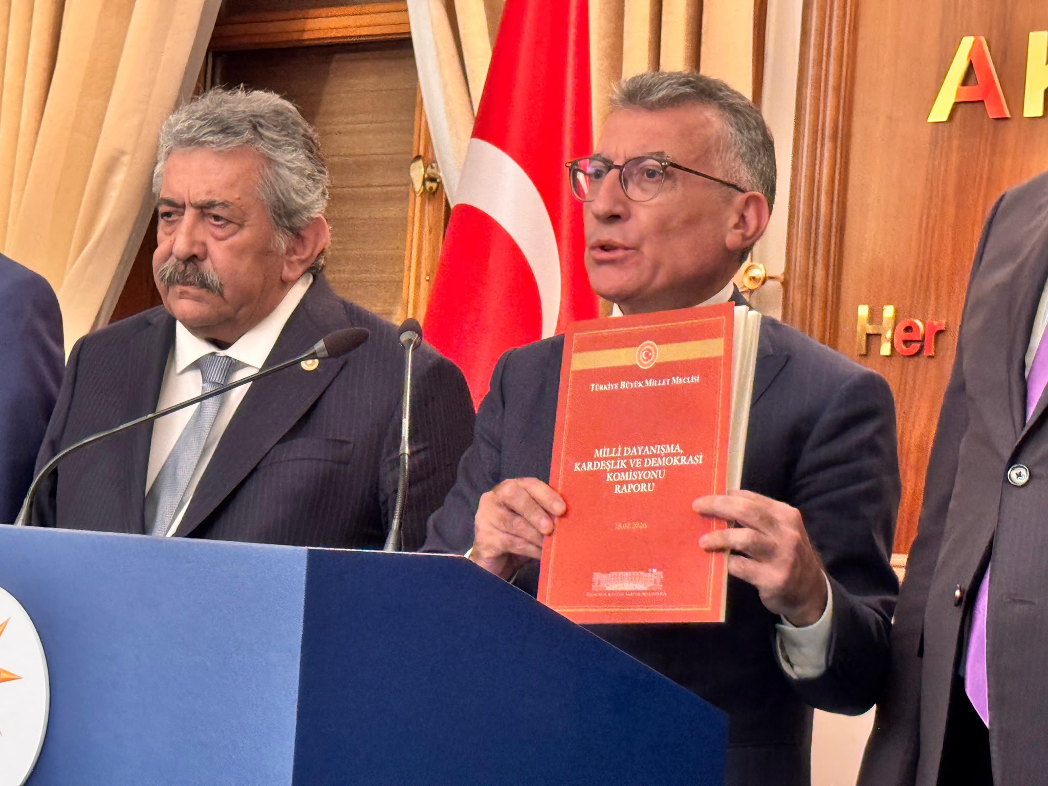 Çerçeve yasa: Çözüm değil; çözüme giden yol da değil - Çetin Çeko