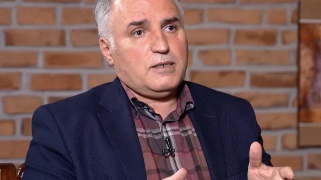 Dîrok û Zimanê Kurdî - Seid Veroj